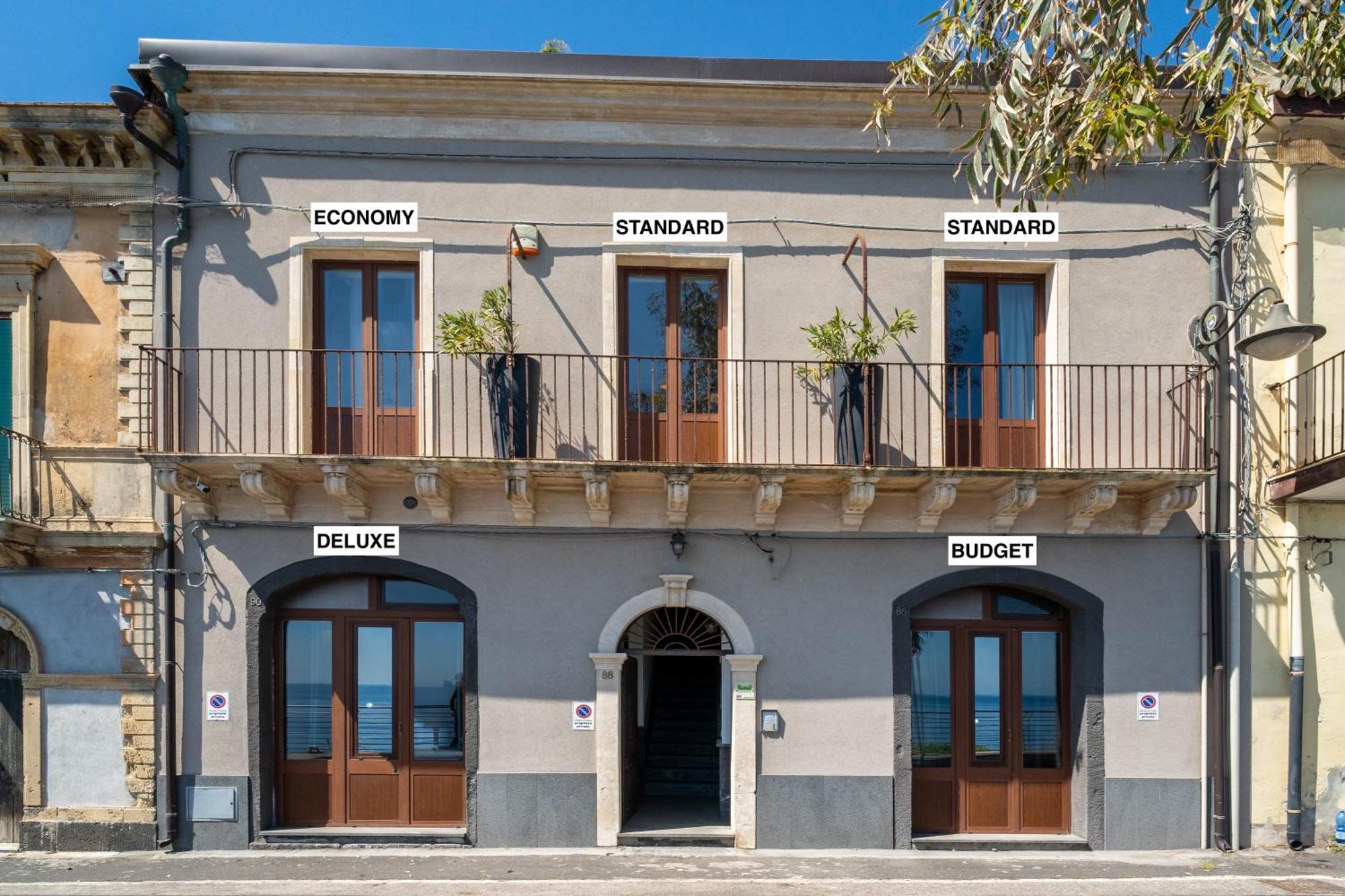 Готель Casa Scala Ачиреале Екстер'єр фото